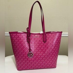 MICHAEL Michael Kors Logo Eliza Large. Deep Fuchsia. EW Open Snap Tote NWT